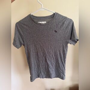 Abercrombie Kids Gray Logo Tee – Size 9/10 (Fits like XXS/XS)